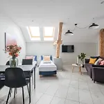 Urbanest Center Mat2a * كاتوفيتسه
