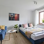 Urbanest Center Mat2a شقة كاتوفيتسه