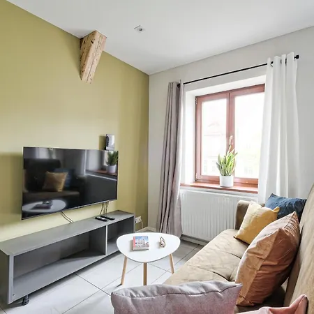 Urbanest Center Mat2a *