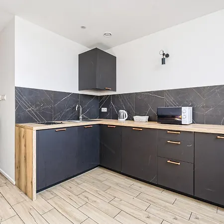 Urbanest Center Mat2a