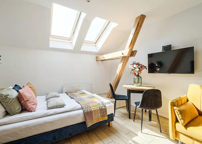 Urbanest Center Mat2a דירה קטוביץ