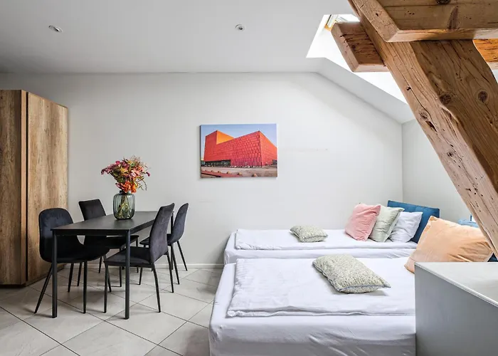 Urbanest Center Mat2a דירה *