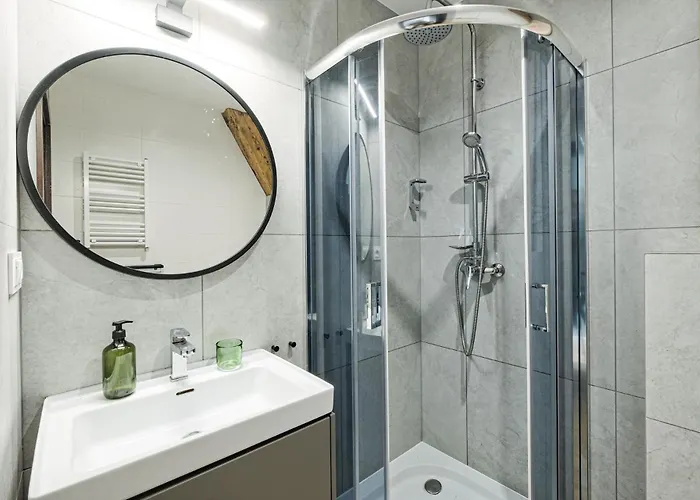 Urbanest Center Mat2a דירה קטוביץ