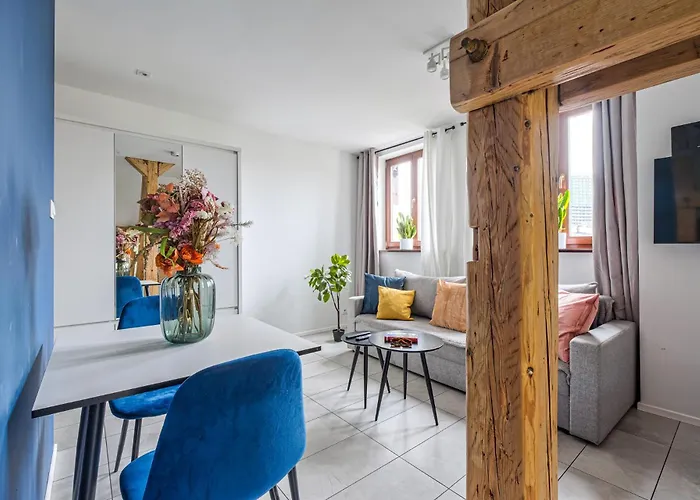 Urbanest Center Mat2a דירה *