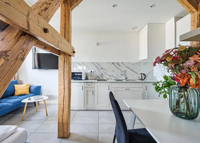 Urbanest Center Mat2a *