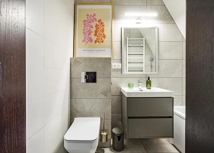 Urbanest Center Mat2a דירה *